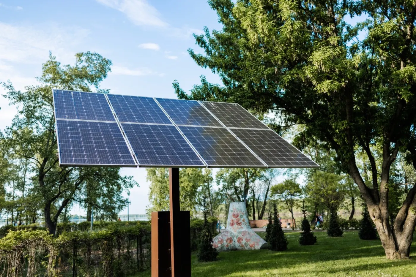 Solar Panel Sizing: Find Out How Many Panels You Really Need