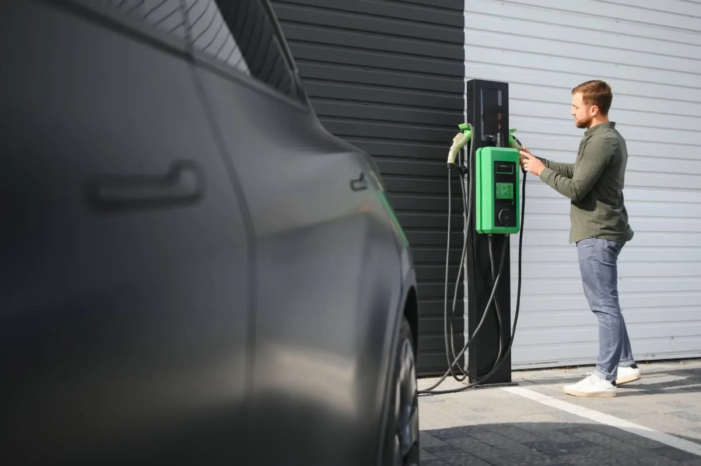 What Makes an Electric Car Charge Faster? Insights into Rapid Charging Technology