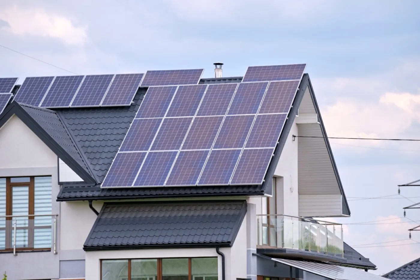 Why Solar Panels Are a Smart Choice for Homes and Businesses in Belfast