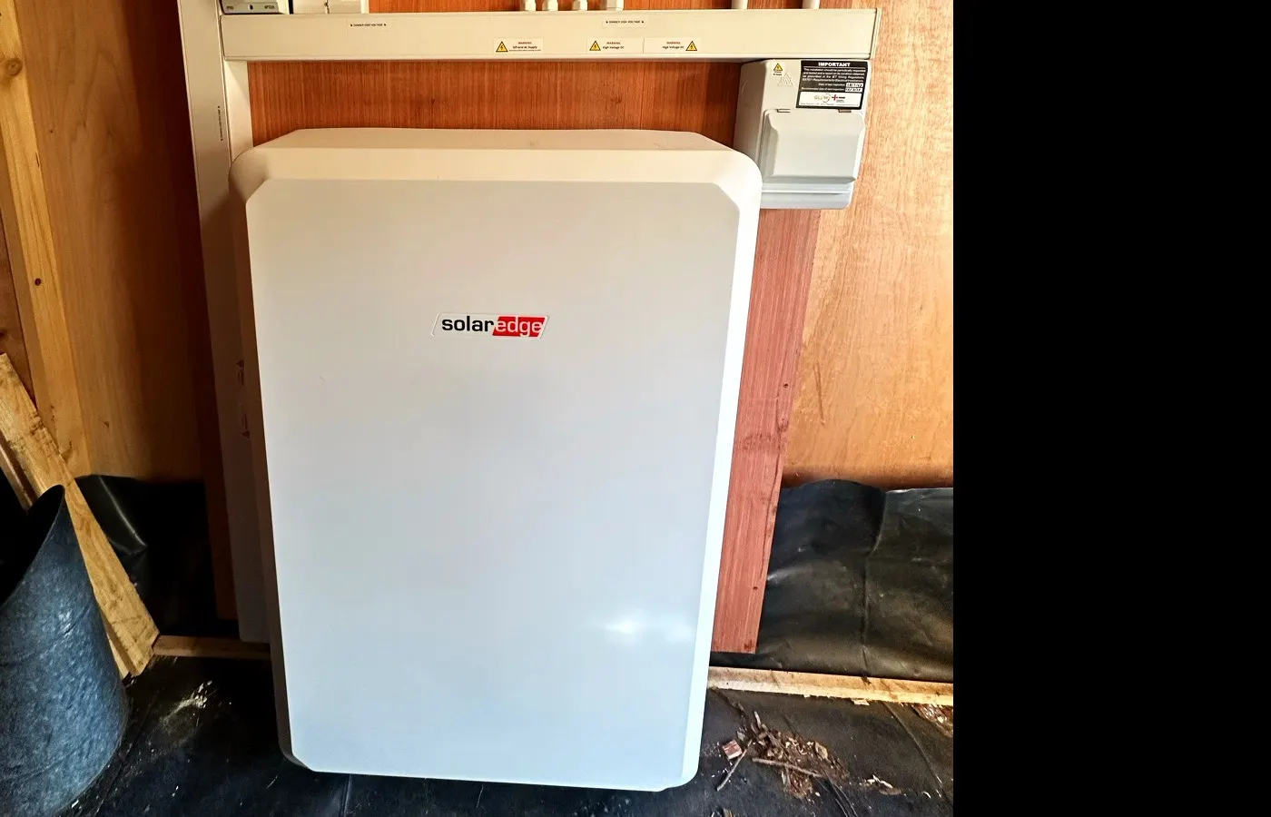 Inverter and storage equipment neatly installed